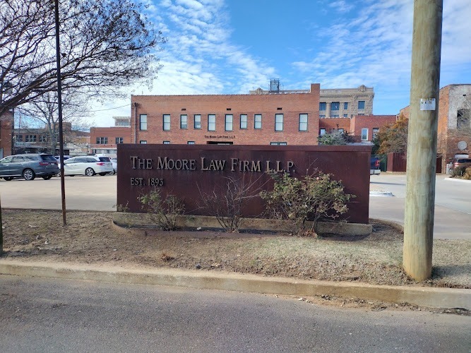 Moore Law Firm LLP