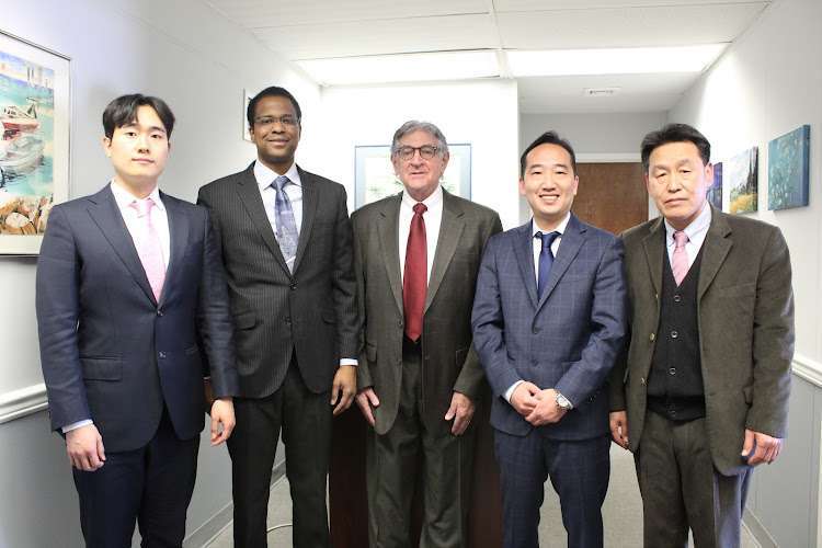 Law Offices of Ahn & Sinowitz ???????