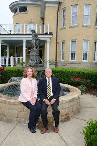 Tabor Lindsay & Associates