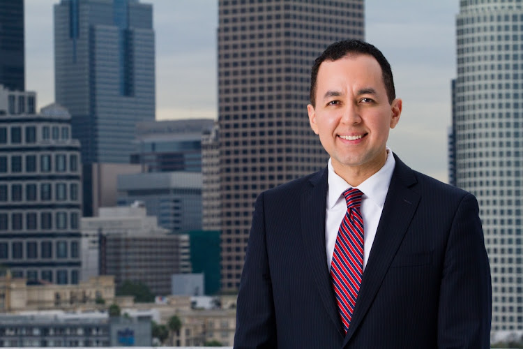 Abogado de Inmigraci?n Nelson A. Castillo en Los ?ngeles, CA