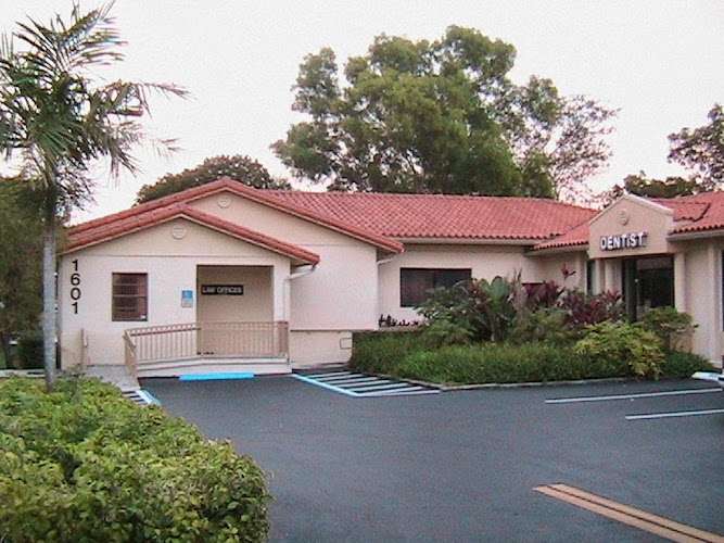 Lawrence Jay Davis PA