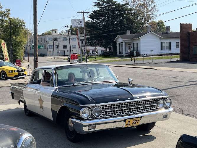 Lowe & Williams PLLC