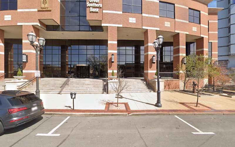 Shands, Elbert, Gianoulakis & Giljum, LLP