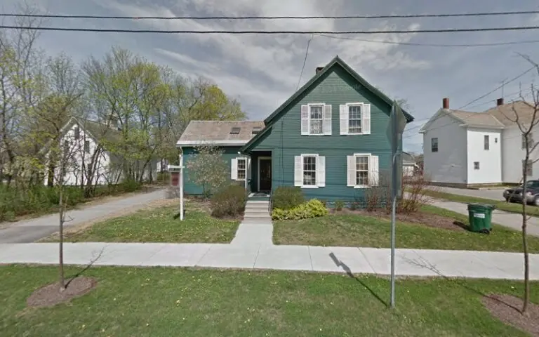 Putnam & Menard, PLC