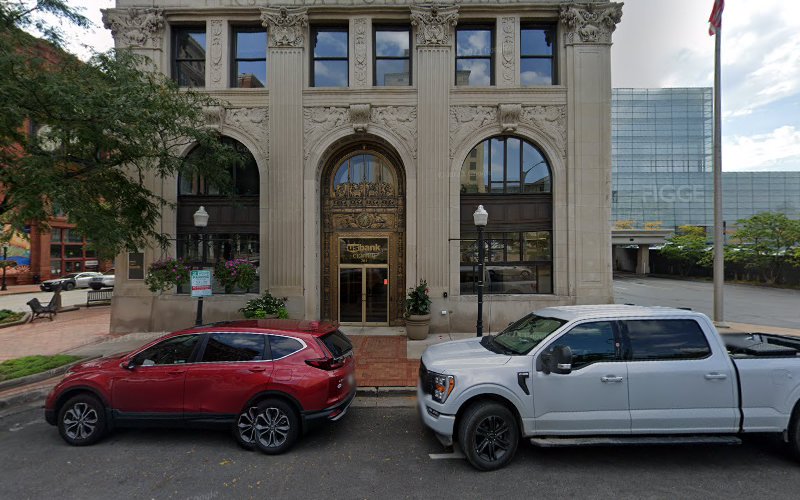 Stanley Lande & Hunter: Young Wendy L