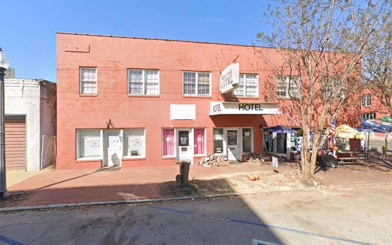 Roderick B Amos Law Office