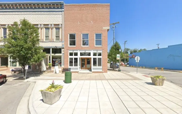 Hammond Sharon L